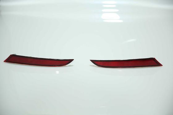 De Reflectorlicht van de auto verfraait het Achterbumper voor VW Passat 16-18 Licht
